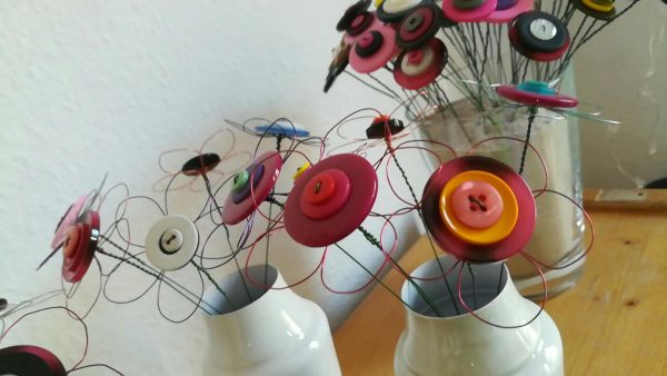 Draht-Knopf-Blumen