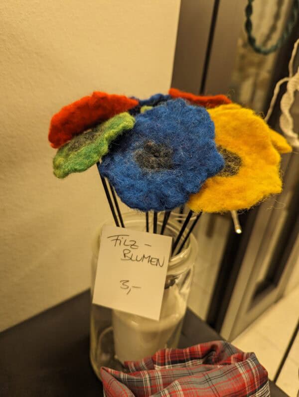 Filzblumen